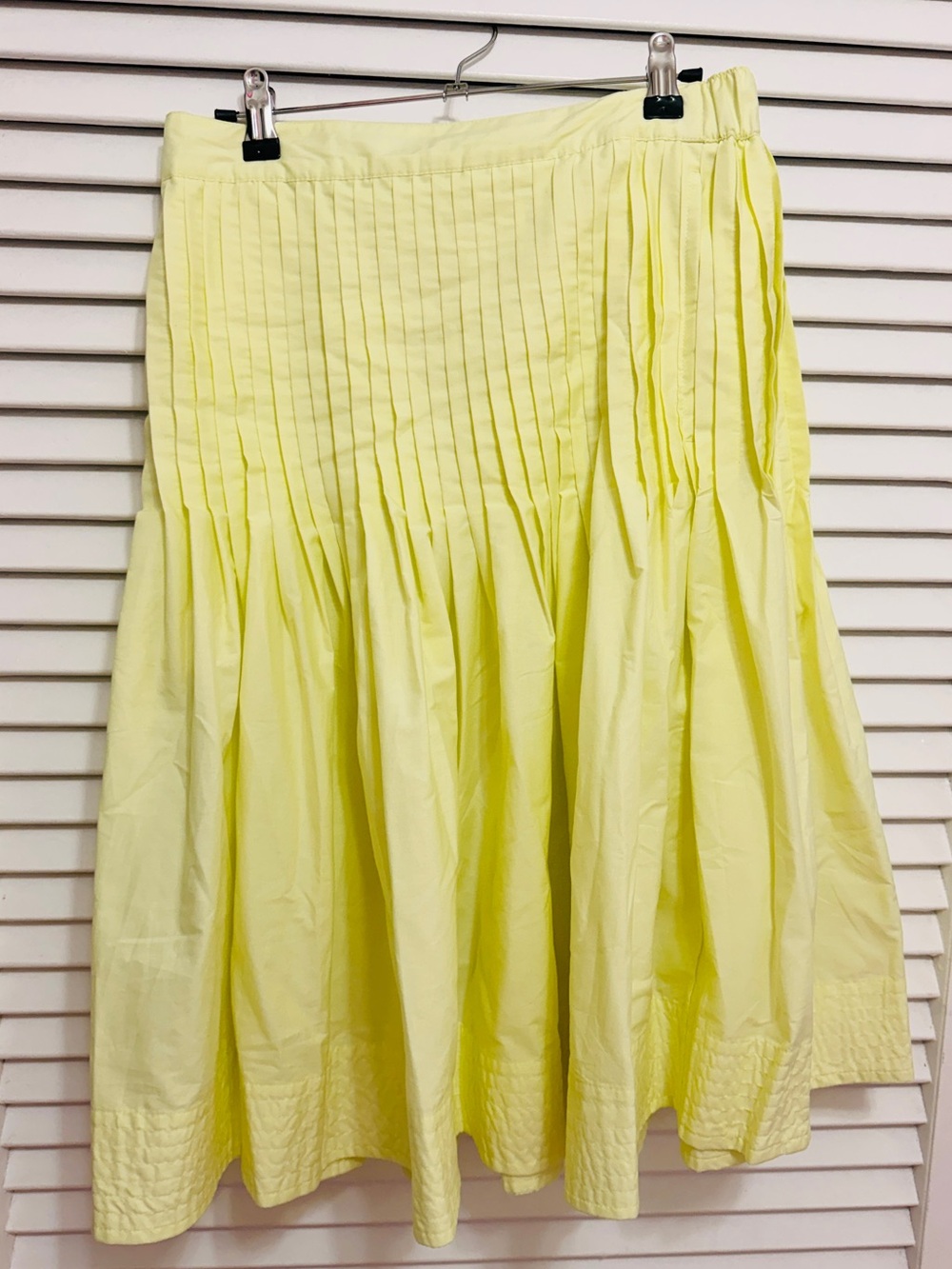 Pale Yellow pleated skirt